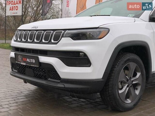 Білий Джип Compass, об'ємом двигуна 2.4 л та пробігом 63 тис. км за 18555 $, фото 10 на Automoto.ua