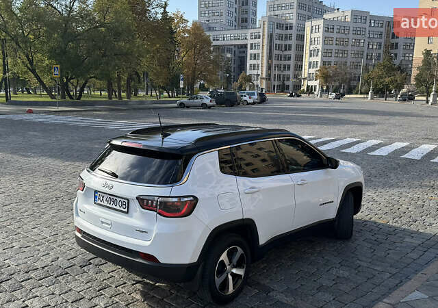 Белый Джип Компас, объемом двигателя 2.36 л и пробегом 34 тыс. км за 19500 $, фото 5 на Automoto.ua