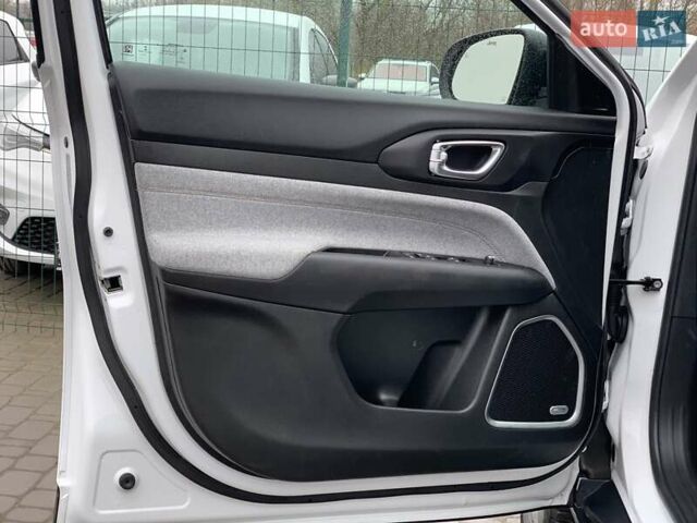 Білий Джип Compass, об'ємом двигуна 2.4 л та пробігом 63 тис. км за 18555 $, фото 24 на Automoto.ua