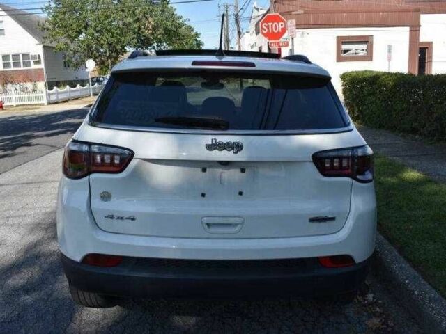 Білий Джип Compass, об'ємом двигуна 2.4 л та пробігом 62 тис. км за 6200 $, фото 3 на Automoto.ua