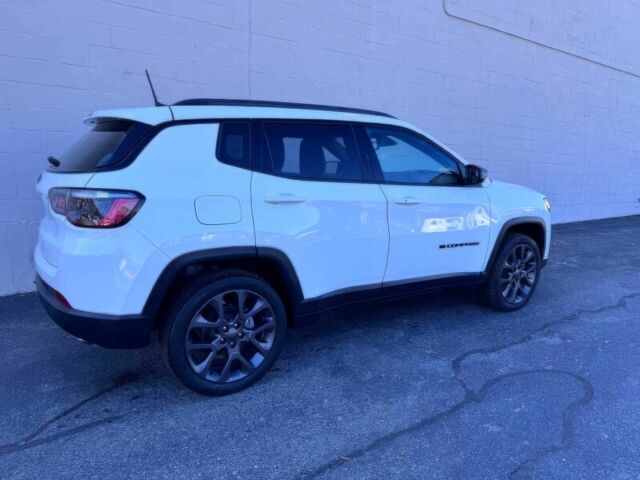 Белый Джип Компас, объемом двигателя 2.4 л и пробегом 17 тыс. км за 8900 $, фото 5 на Automoto.ua