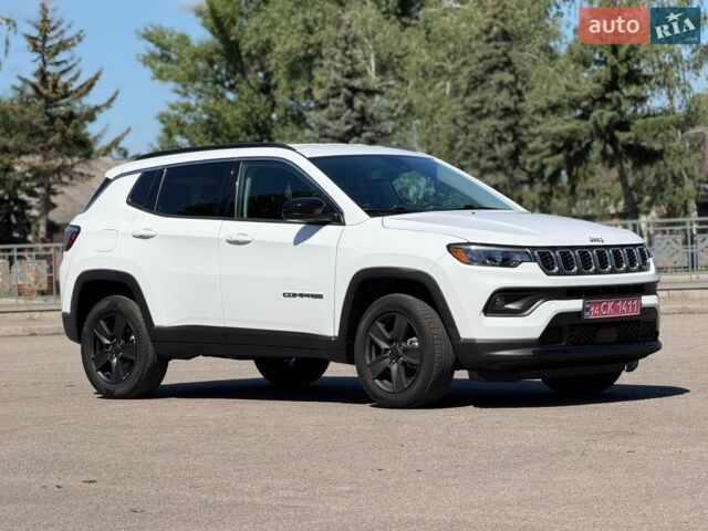 Білий Джип Compass, об'ємом двигуна 2.4 л та пробігом 68 тис. км за 17800 $, фото 22 на Automoto.ua
