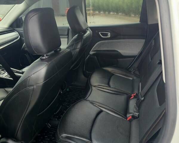 Белый Джип Компас, объемом двигателя 2.36 л и пробегом 28 тыс. км за 22499 $, фото 19 на Automoto.ua