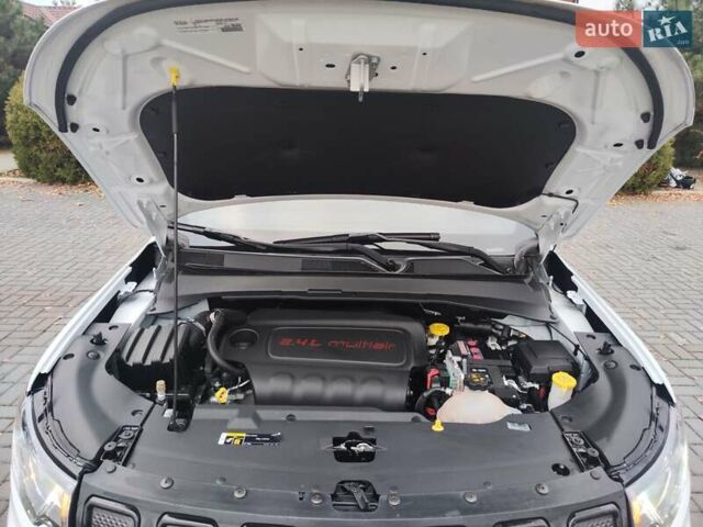 Белый Джип Компас, объемом двигателя 2.36 л и пробегом 60 тыс. км за 19899 $, фото 9 на Automoto.ua