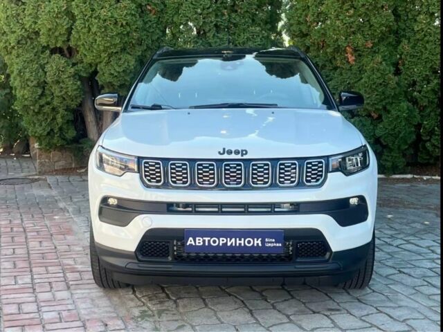 Білий Джип Compass, об'ємом двигуна 2.4 л та пробігом 93 тис. км за 17900 $, фото 4 на Automoto.ua