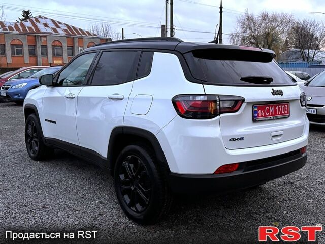 Білий Джип Compass, об'ємом двигуна 1.3 л та пробігом 46 тис. км за 35000 $, фото 2 на Automoto.ua
