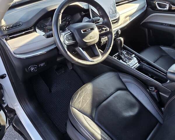 Белый Джип Компас, объемом двигателя 2.36 л и пробегом 95 тыс. км за 17800 $, фото 12 на Automoto.ua