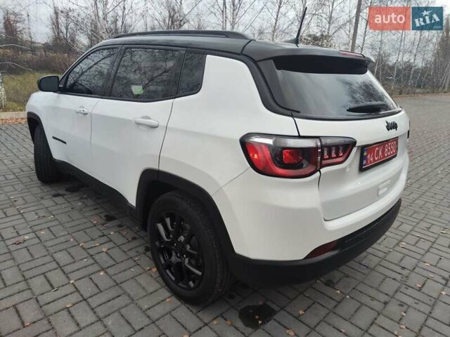 Белый Джип Компас, объемом двигателя 2.36 л и пробегом 60 тыс. км за 19899 $, фото 5 на Automoto.ua