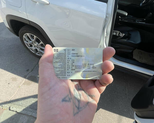 Белый Джип Компас, объемом двигателя 2.4 л и пробегом 42 тыс. км за 18800 $, фото 5 на Automoto.ua