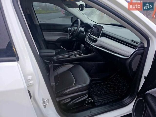 Белый Джип Компас, объемом двигателя 2.36 л и пробегом 28 тыс. км за 22499 $, фото 27 на Automoto.ua