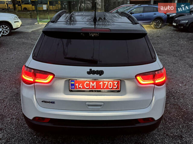 Білий Джип Compass, об'ємом двигуна 1.33 л та пробігом 46 тис. км за 35000 $, фото 16 на Automoto.ua