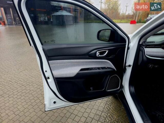 Белый Джип Компас, объемом двигателя 2.36 л и пробегом 28 тыс. км за 22499 $, фото 25 на Automoto.ua