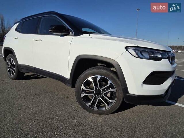 Белый Джип Компас, объемом двигателя 2.36 л и пробегом 95 тыс. км за 17800 $, фото 4 на Automoto.ua