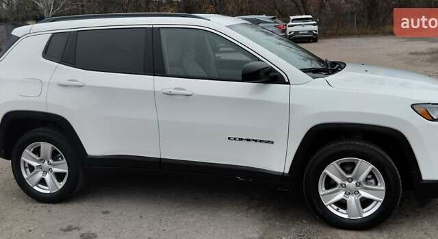 Белый Джип Компас, объемом двигателя 2.4 л и пробегом 90 тыс. км за 18300 $, фото 3 на Automoto.ua