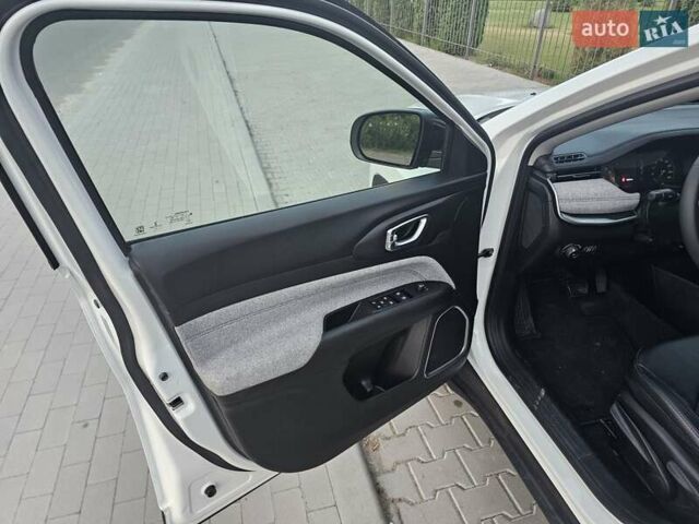 Белый Джип Компас, объемом двигателя 2.36 л и пробегом 18 тыс. км за 21300 $, фото 16 на Automoto.ua