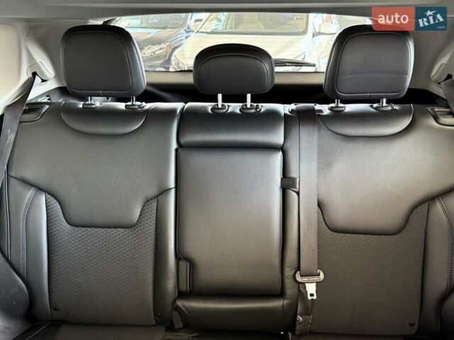 Белый Джип Компас, объемом двигателя 2.4 л и пробегом 77 тыс. км за 19500 $, фото 22 на Automoto.ua