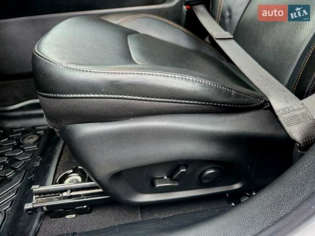 Белый Джип Компас, объемом двигателя 2.36 л и пробегом 28 тыс. км за 22499 $, фото 17 на Automoto.ua