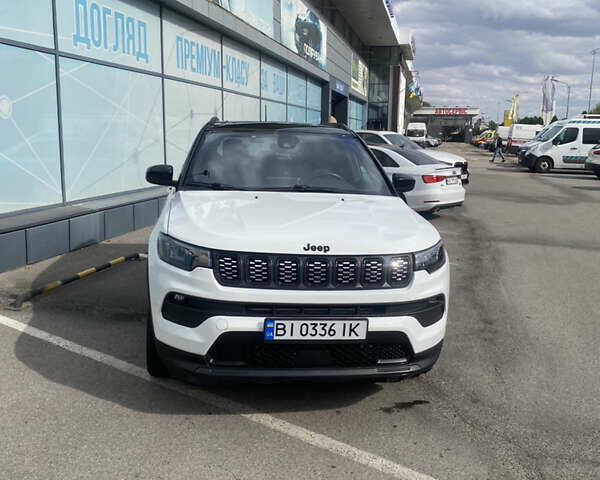 Белый Джип Компас, объемом двигателя 2.4 л и пробегом 82 тыс. км за 24500 $, фото 2 на Automoto.ua