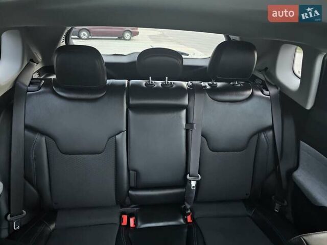 Белый Джип Компас, объемом двигателя 2.36 л и пробегом 18 тыс. км за 21300 $, фото 25 на Automoto.ua