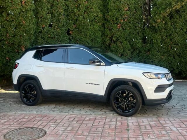Білий Джип Compass, об'ємом двигуна 2.4 л та пробігом 93 тис. км за 17900 $, фото 1 на Automoto.ua