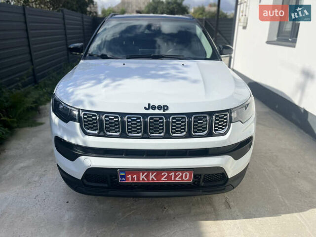 Білий Джип Compass, об'ємом двигуна 2.4 л та пробігом 93 тис. км за 17500 $, фото 5 на Automoto.ua