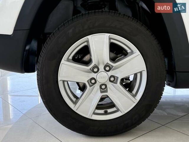 Белый Джип Компас, объемом двигателя 2.4 л и пробегом 77 тыс. км за 19500 $, фото 23 на Automoto.ua