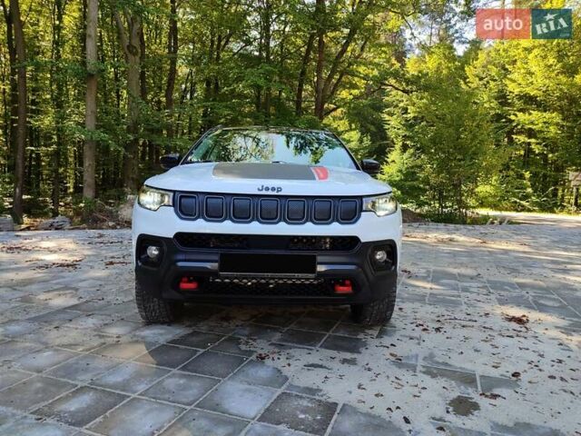 Білий Джип Compass, об'ємом двигуна 2.36 л та пробігом 44 тис. км за 19000 $, фото 8 на Automoto.ua