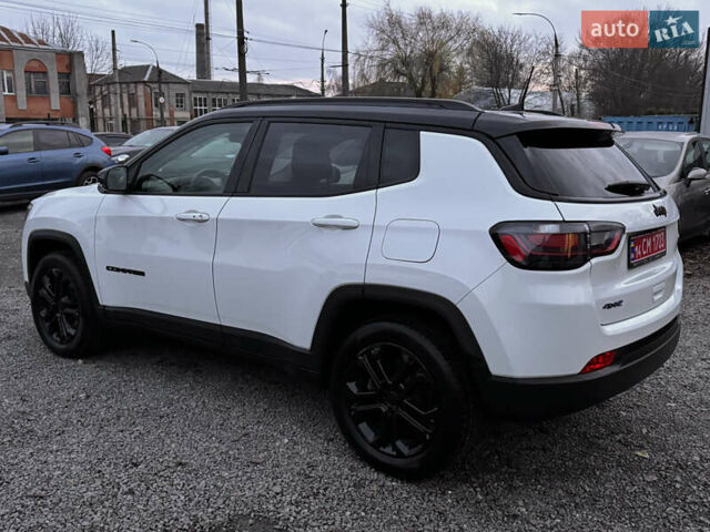 Білий Джип Compass, об'ємом двигуна 1.33 л та пробігом 46 тис. км за 35000 $, фото 4 на Automoto.ua