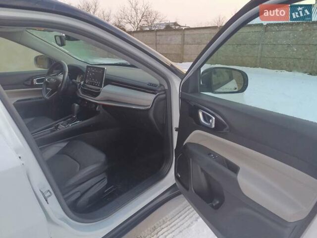 Білий Джип Compass, об'ємом двигуна 2.36 л та пробігом 62 тис. км за 19300 $, фото 4 на Automoto.ua