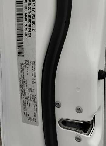 Белый Джип Компас, объемом двигателя 2.4 л и пробегом 90 тыс. км за 18300 $, фото 1 на Automoto.ua