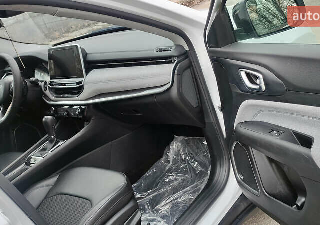 Білий Джип Compass, об'ємом двигуна 2.4 л та пробігом 11 тис. км за 24499 $, фото 25 на Automoto.ua