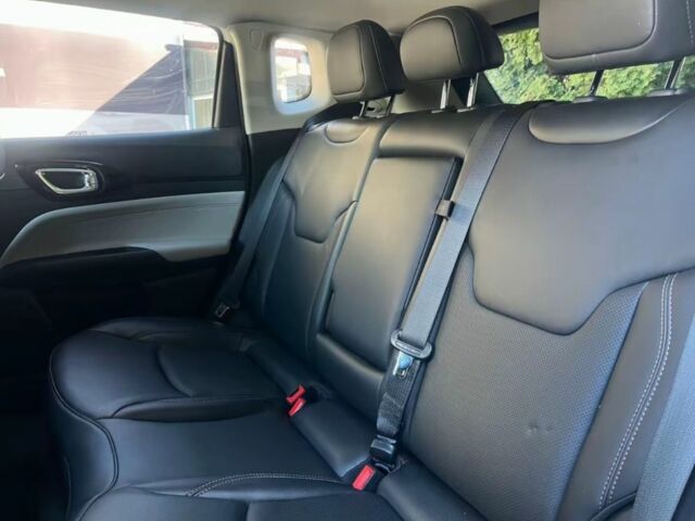 Білий Джип Compass, об'ємом двигуна 2.4 л та пробігом 93 тис. км за 17900 $, фото 11 на Automoto.ua