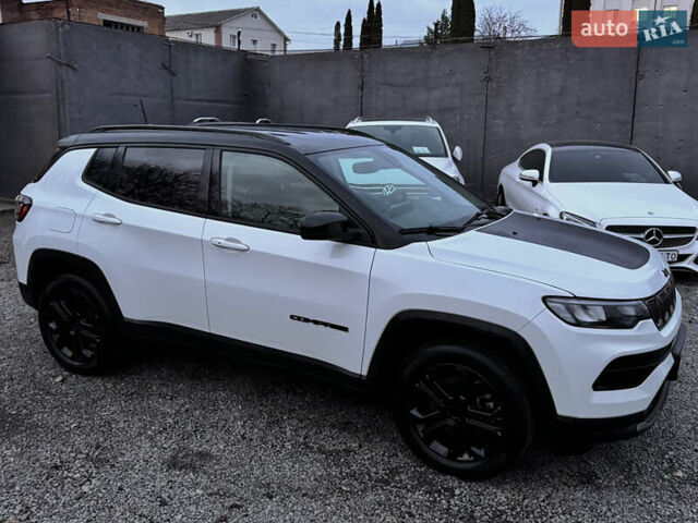 Білий Джип Compass, об'ємом двигуна 1.33 л та пробігом 46 тис. км за 35000 $, фото 10 на Automoto.ua