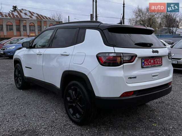 Білий Джип Compass, об'ємом двигуна 1.33 л та пробігом 46 тис. км за 35000 $, фото 5 на Automoto.ua