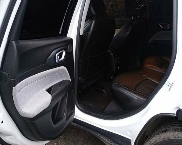 Белый Джип Компас, объемом двигателя 2.4 л и пробегом 20 тыс. км за 19999 $, фото 10 на Automoto.ua