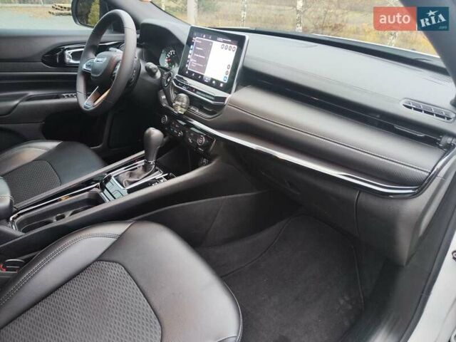 Белый Джип Компас, объемом двигателя 2.36 л и пробегом 60 тыс. км за 19899 $, фото 12 на Automoto.ua