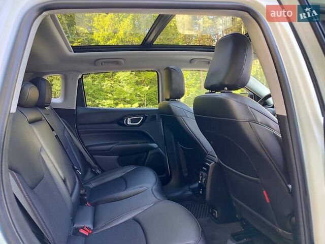 Белый Джип Компас, объемом двигателя 2.36 л и пробегом 44 тыс. км за 19500 $, фото 45 на Automoto.ua