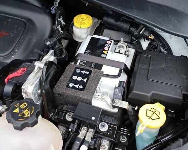 Белый Джип Компас, объемом двигателя 2.4 л и пробегом 20 тыс. км за 19999 $, фото 15 на Automoto.ua