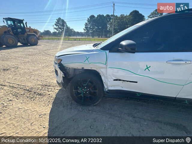 Белый Джип Компас, объемом двигателя 2.36 л и пробегом 92 тыс. км за 2950 $, фото 3 на Automoto.ua