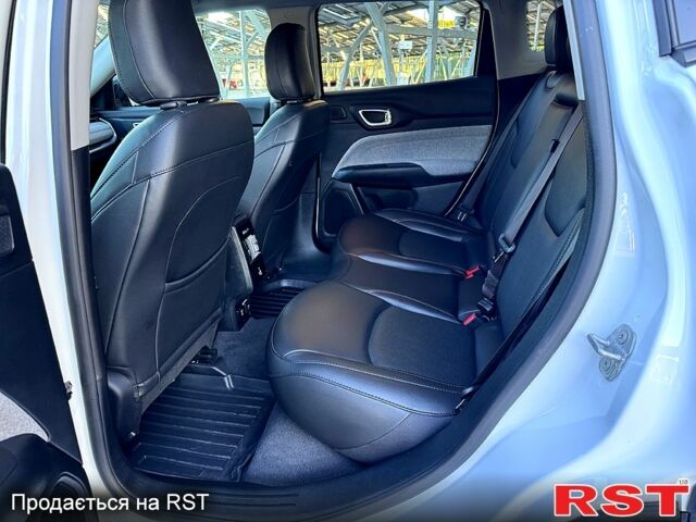 Білий Джип Compass, об'ємом двигуна 2.4 л та пробігом 210 тис. км за 18900 $, фото 6 на Automoto.ua