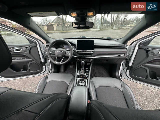 Белый Джип Компас, объемом двигателя 2 л и пробегом 80 тыс. км за 23000 $, фото 45 на Automoto.ua