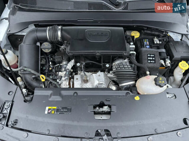 Белый Джип Компас, объемом двигателя 2 л и пробегом 30 тыс. км за 21999 $, фото 20 на Automoto.ua