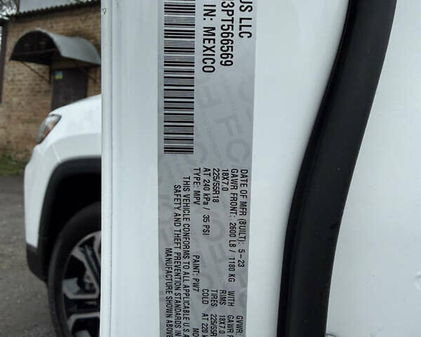 Белый Джип Компас, объемом двигателя 2 л и пробегом 30 тыс. км за 21999 $, фото 47 на Automoto.ua