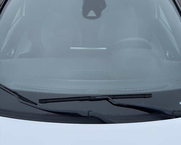 Белый Джип Компас, объемом двигателя 2 л и пробегом 30 тыс. км за 21999 $, фото 11 на Automoto.ua