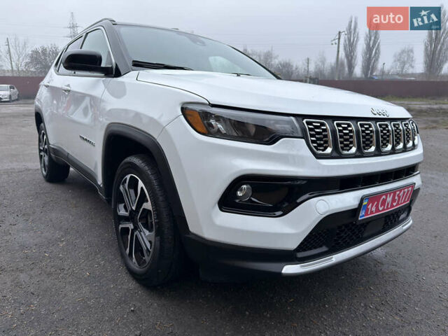 Белый Джип Компас, объемом двигателя 2 л и пробегом 30 тыс. км за 21999 $, фото 12 на Automoto.ua