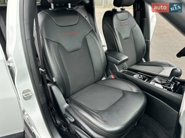 Белый Джип Компас, объемом двигателя 2 л и пробегом 80 тыс. км за 23000 $, фото 22 на Automoto.ua