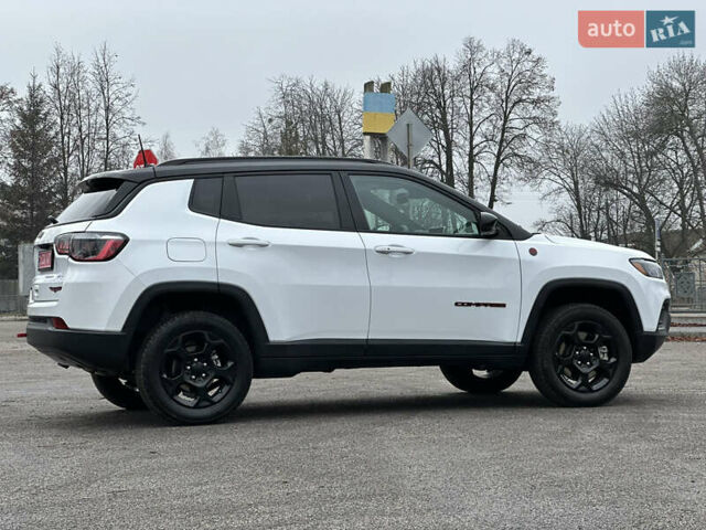 Белый Джип Компас, объемом двигателя 2 л и пробегом 80 тыс. км за 23000 $, фото 3 на Automoto.ua