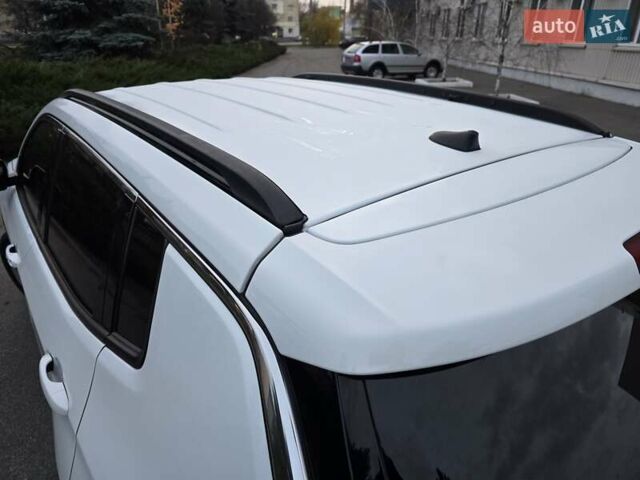 Белый Джип Компас, объемом двигателя 2 л и пробегом 46 тыс. км за 19800 $, фото 13 на Automoto.ua