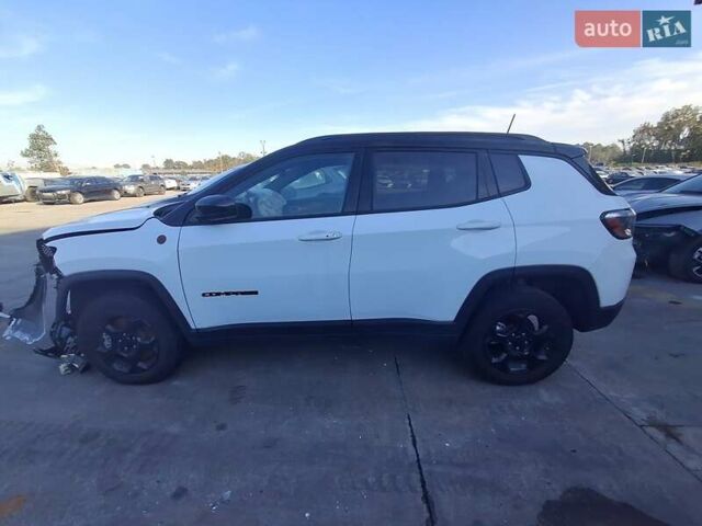 Белый Джип Компас, объемом двигателя 2 л и пробегом 45 тыс. км за 16999 $, фото 5 на Automoto.ua