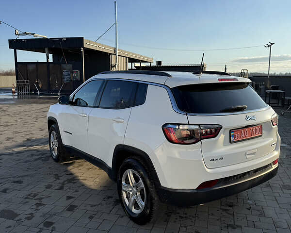 Білий Джип Compass, об'ємом двигуна 2 л та пробігом 122 тис. км за 18400 $, фото 6 на Automoto.ua